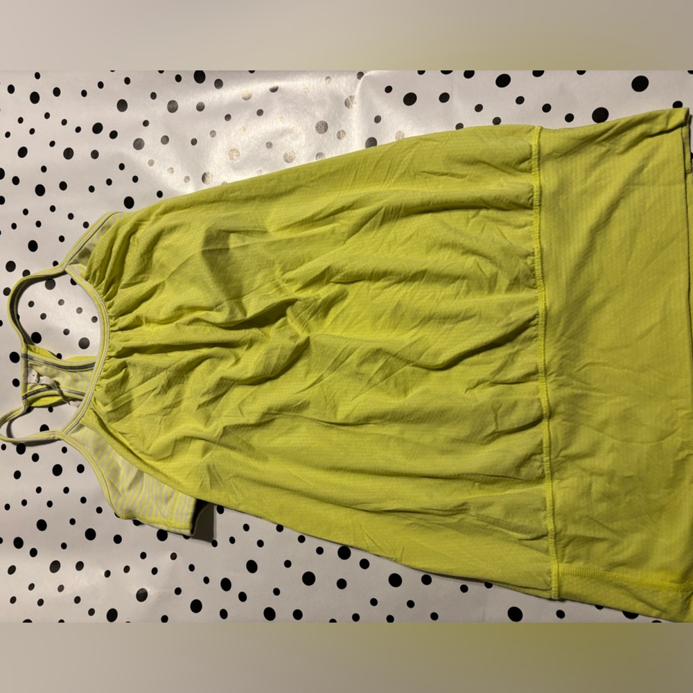 Lululemon tank with built in bra size 4